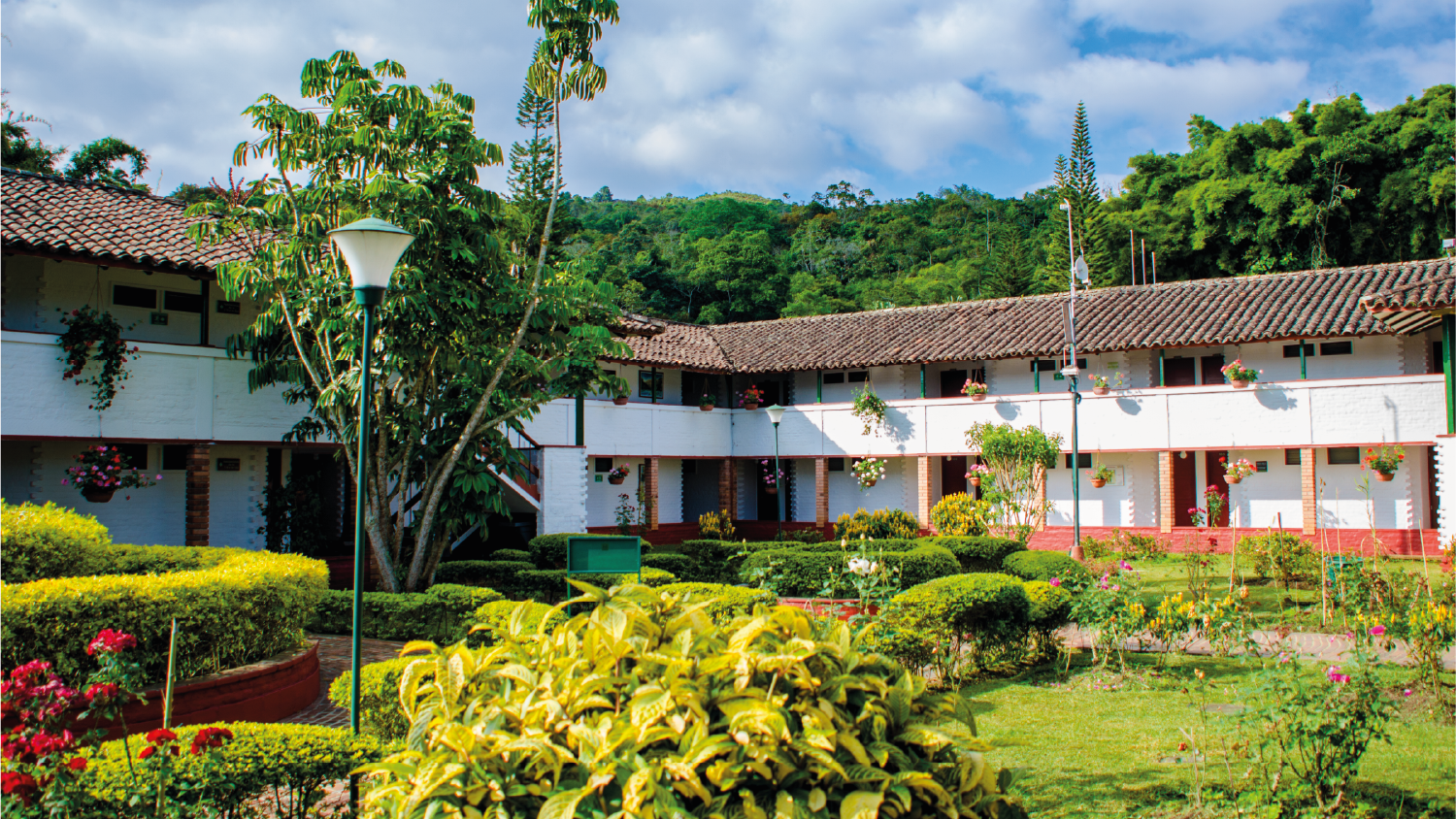 Hotel y Centro Recreacional Yanaconas