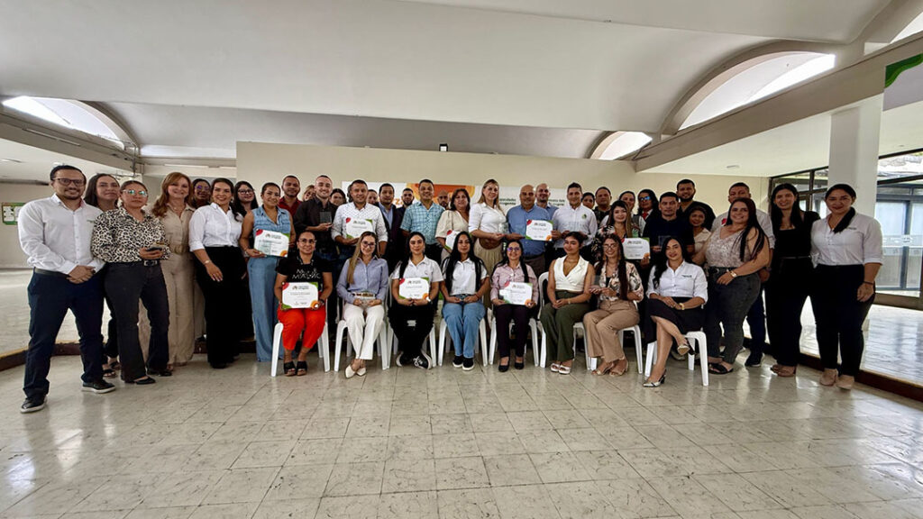 Tuluá celebra el empleo Comfenalco Valle Delagente distingue a 26 empresas
