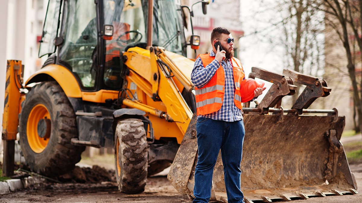Operador maquinaria pesada de construcción